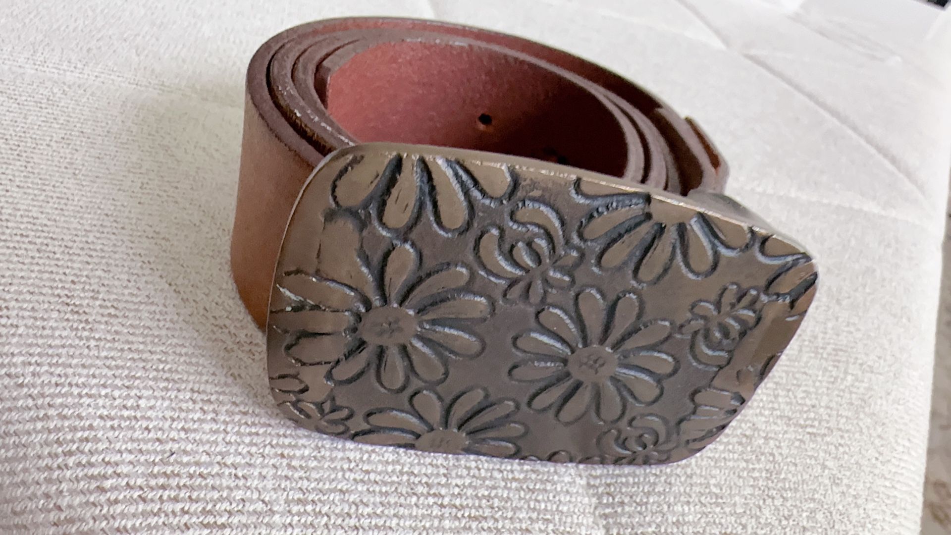genuine leather belt women Size S/M