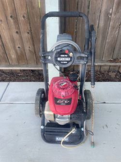 Pressure washer with Honda gcv motor