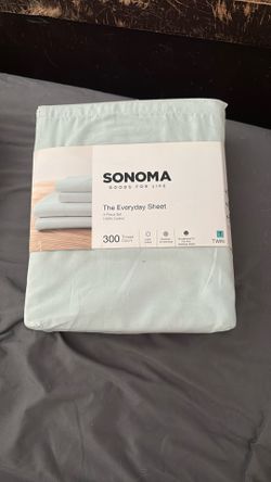 ***BRAND NEW SONOMA 3 PIECE BED SET