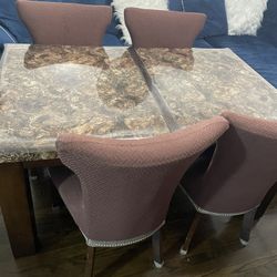 Dining room with set of 4 chairs - Delivery Available For Extra Money