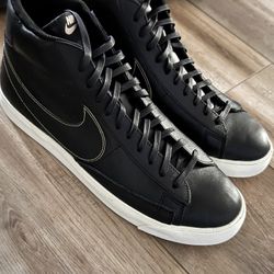 Nike Blazer .  