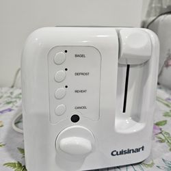 New, never used Cuisinart 2 slice toaster