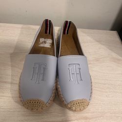Tommy Hilfiger, size 7