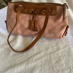 Dooney & Bourke 