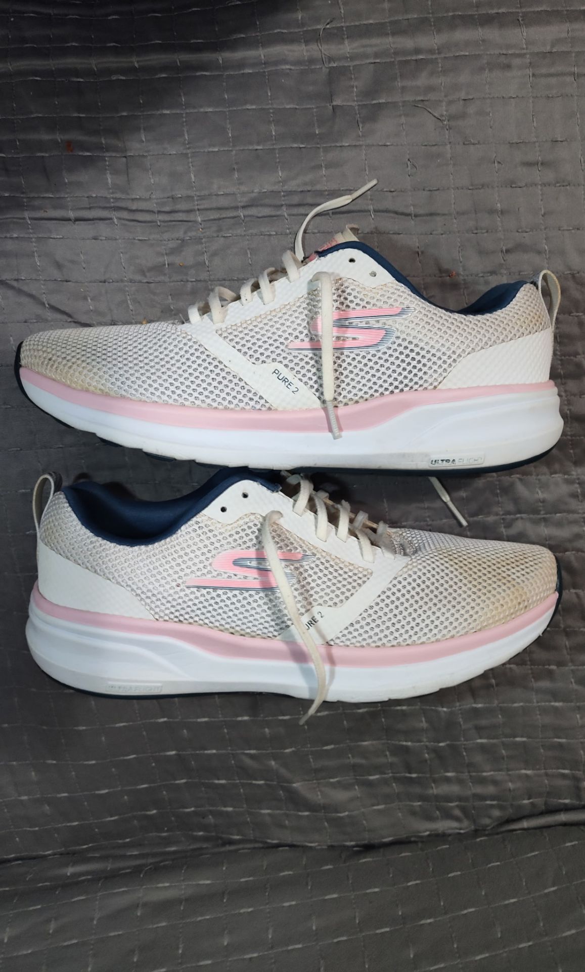 Skechers go run pure 2 women's size 9 1/2 used normal wear