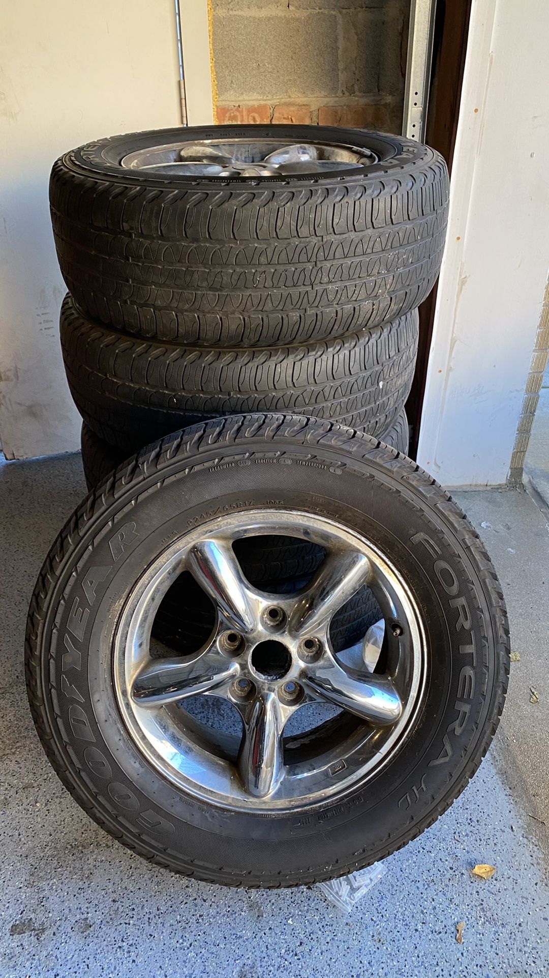 99-04 Jeep Grand Cherokee Wheels