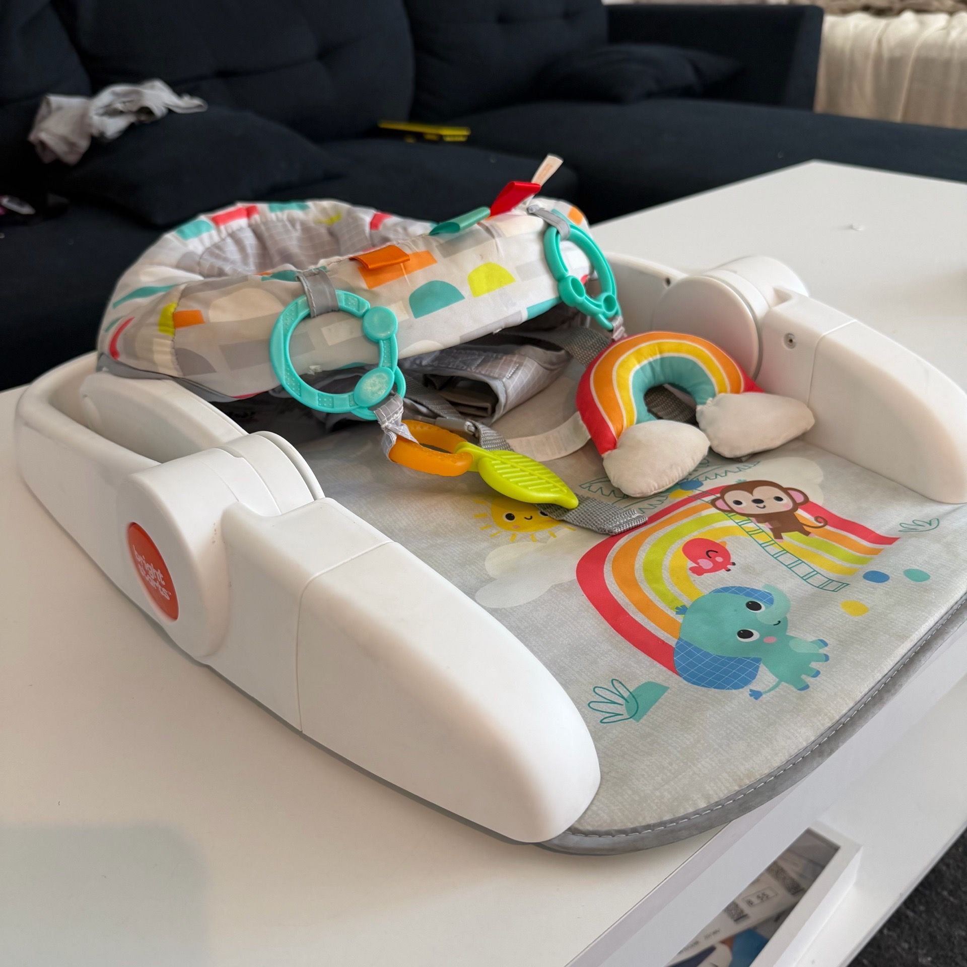 Collapsible baby chair