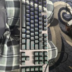 Logitech Keyboard 