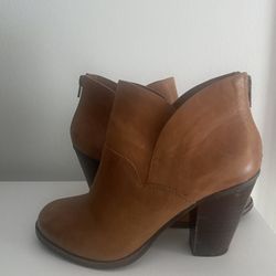 GB 6.5 Leather Boots