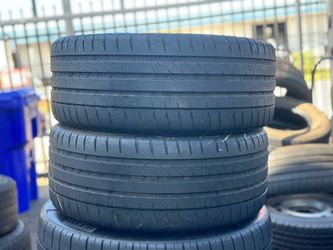 PAIR OF TIRE 225 35 19 Michelin 85% LIFE