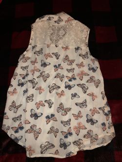 Epic Thread sleeveless button shirt size small