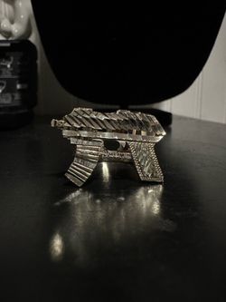 !!BRAND NEW!! 10k Ring