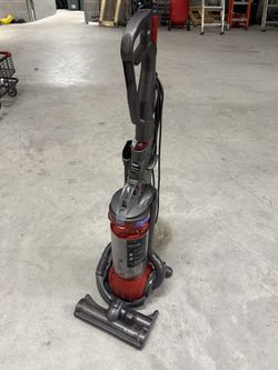 Dyson Vacuum 