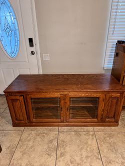 Oak wood tv stand w/storage