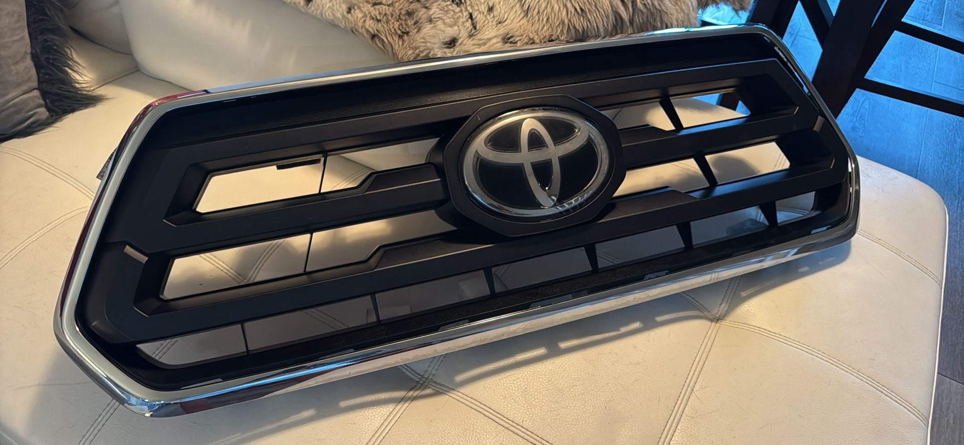 2020 Tacoma OEM Grill.