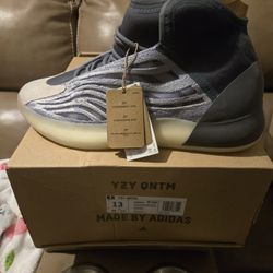 Yeezy QNTM 