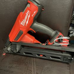 Milwaukee M18 FUEL 18-Volt Lithium-Ion Brushless Cordless Gen II 15-Gauge Angled Finish Nailer (Tool-Only)