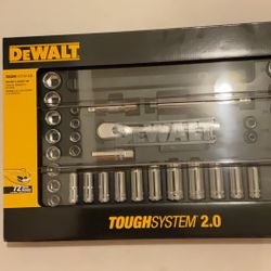 Brand New Dewalt 37 Piece 3/8” Ratchet and Socket Set with Tough System 2.0.          65 Firm on Price.       65 Firme en Precio.