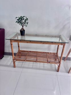 Rattan/Bamboo Console Table with Glass Top – Excellent Condition