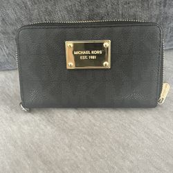 Michael Kors wallet 