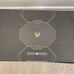Xbox Series X Halo Infinite Limited Edition Console Bundle 