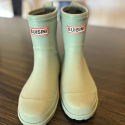 Women’s Rain Boots Size 8