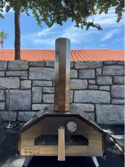 Ooni pro multi-fuel outdoor oven