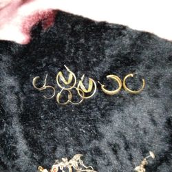 4 Sets Earrings
