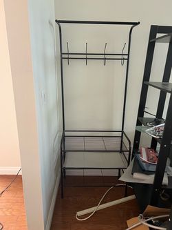 Coat and shoe rack for entrance
