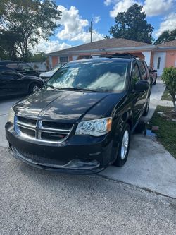 Dodge Grand Caravan Minivan – Black