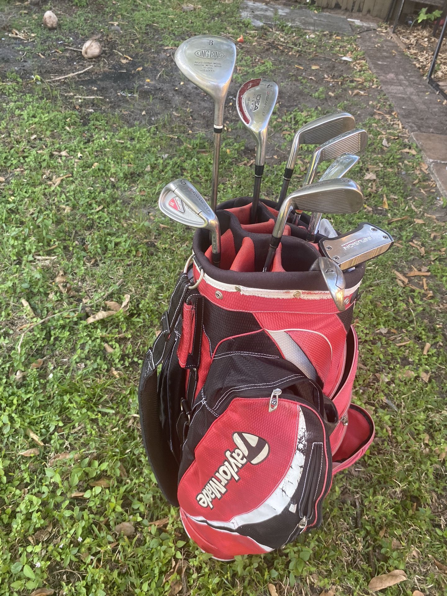 Taylormade Golf Bag And Clubs