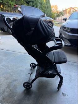 Mom push stroller