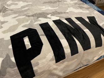 Pink Camo Fleece Blanket New