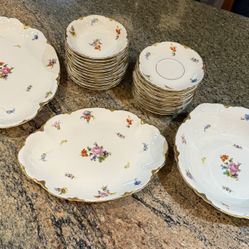 Vintage Warwick China 27-Piece Floral & Gold Rim Set EUC
