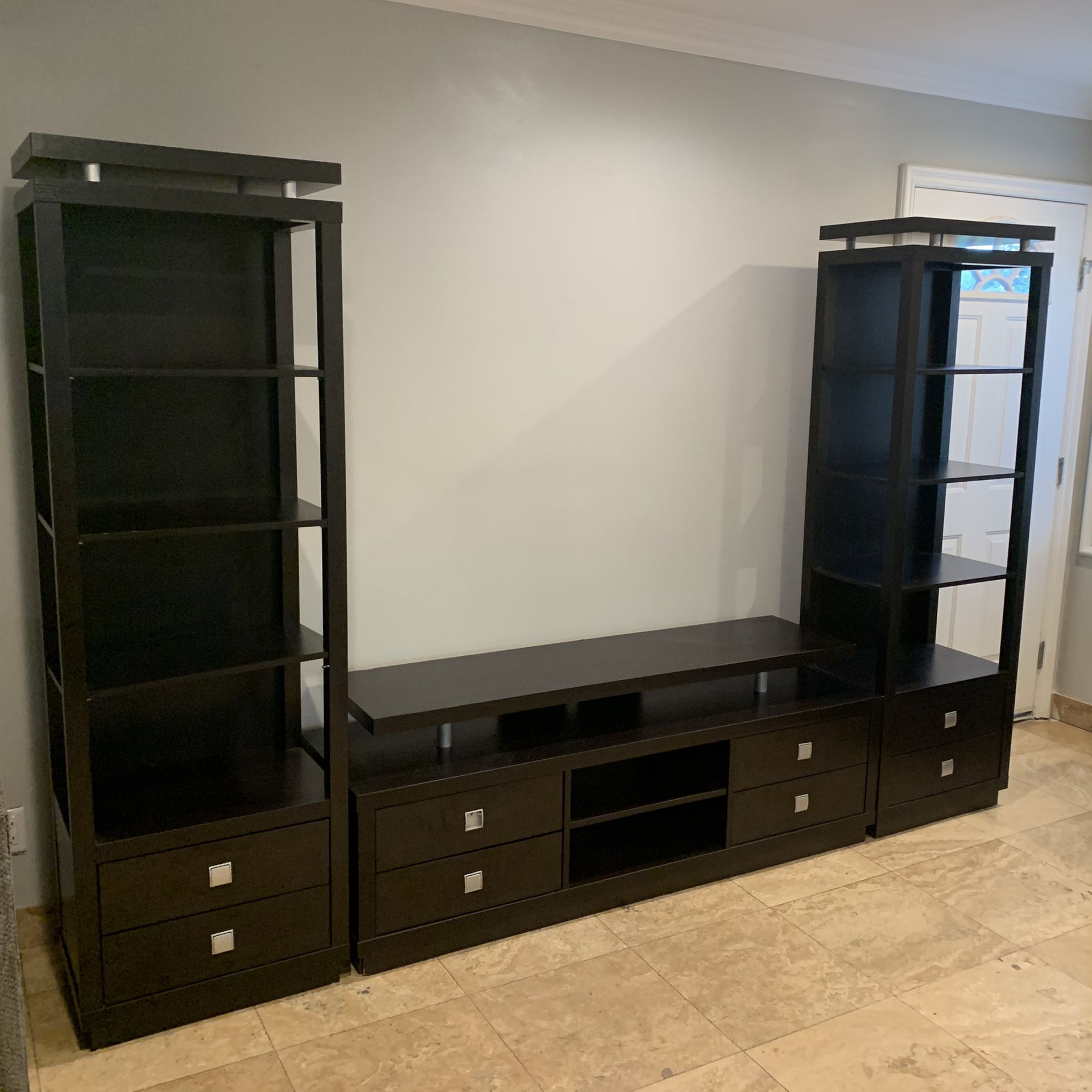 Home Entertainment TV Stand & 2 pier Units