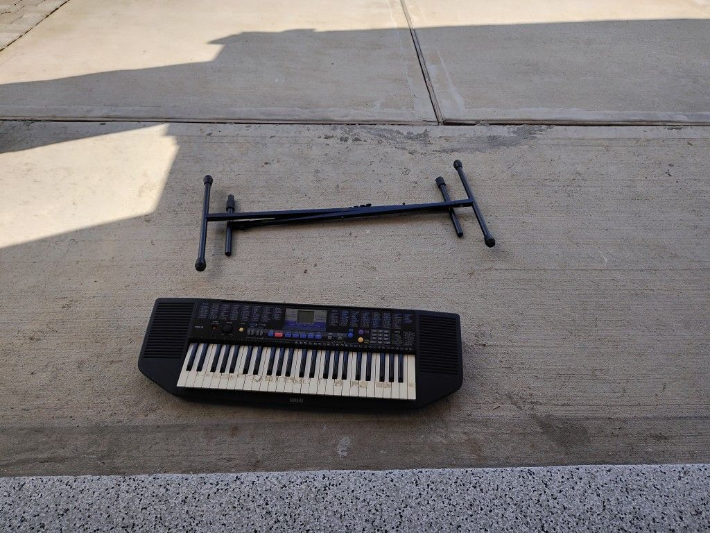 Yamaha PSR-78 Piano and Stand (no cable)
