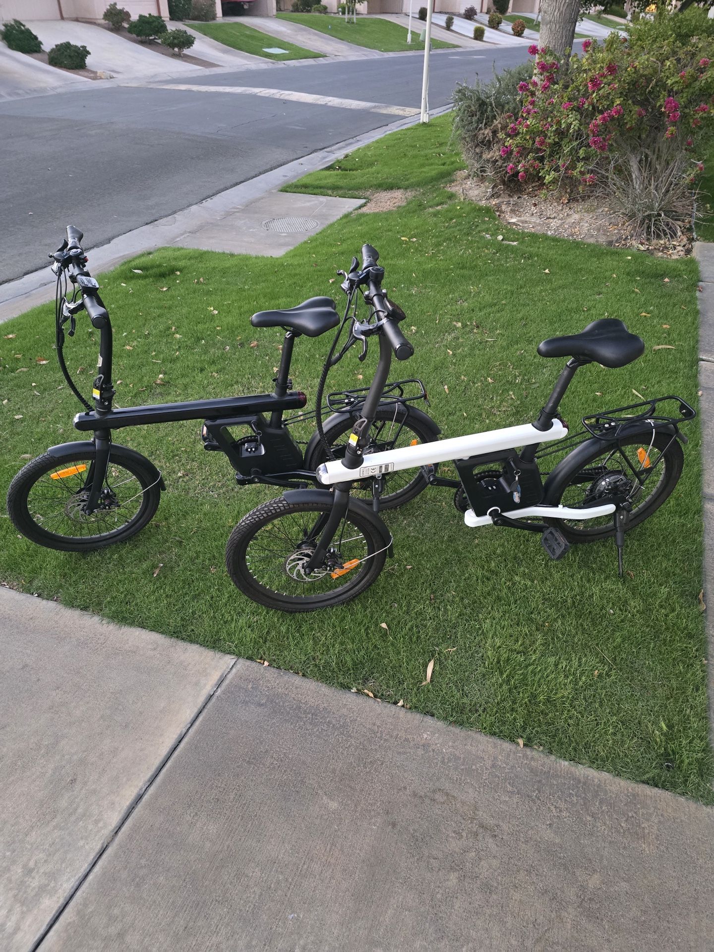 2 Electric Bikes Excellent Condition 23 MPH 7 Speed Class 1
