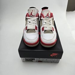 Jordan 4 Fire Red (2020) Size 9