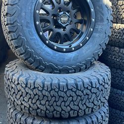 WHEELS PRO COMP BRAND NEW 17”
