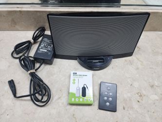 Bose sounddock II ipod speaker with remote and Bluetooth Adapter
