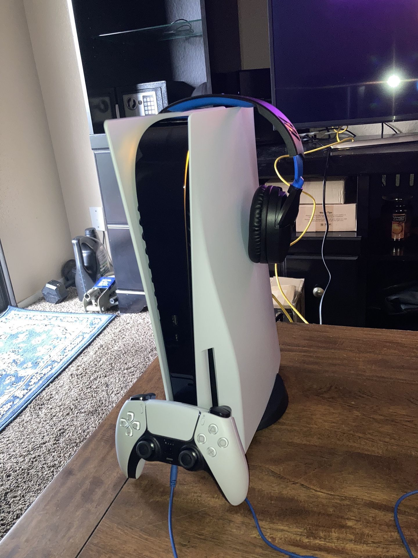 PlayStation 5 With Ps+ And Headset