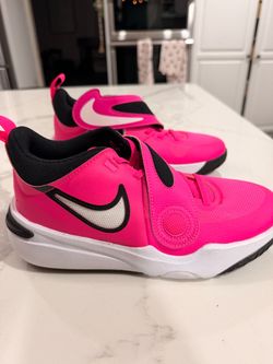 Girls basketball shoes Nike