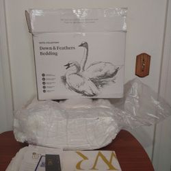 Hotel Collection Down & Feathers Bedding (Brand new compressed)