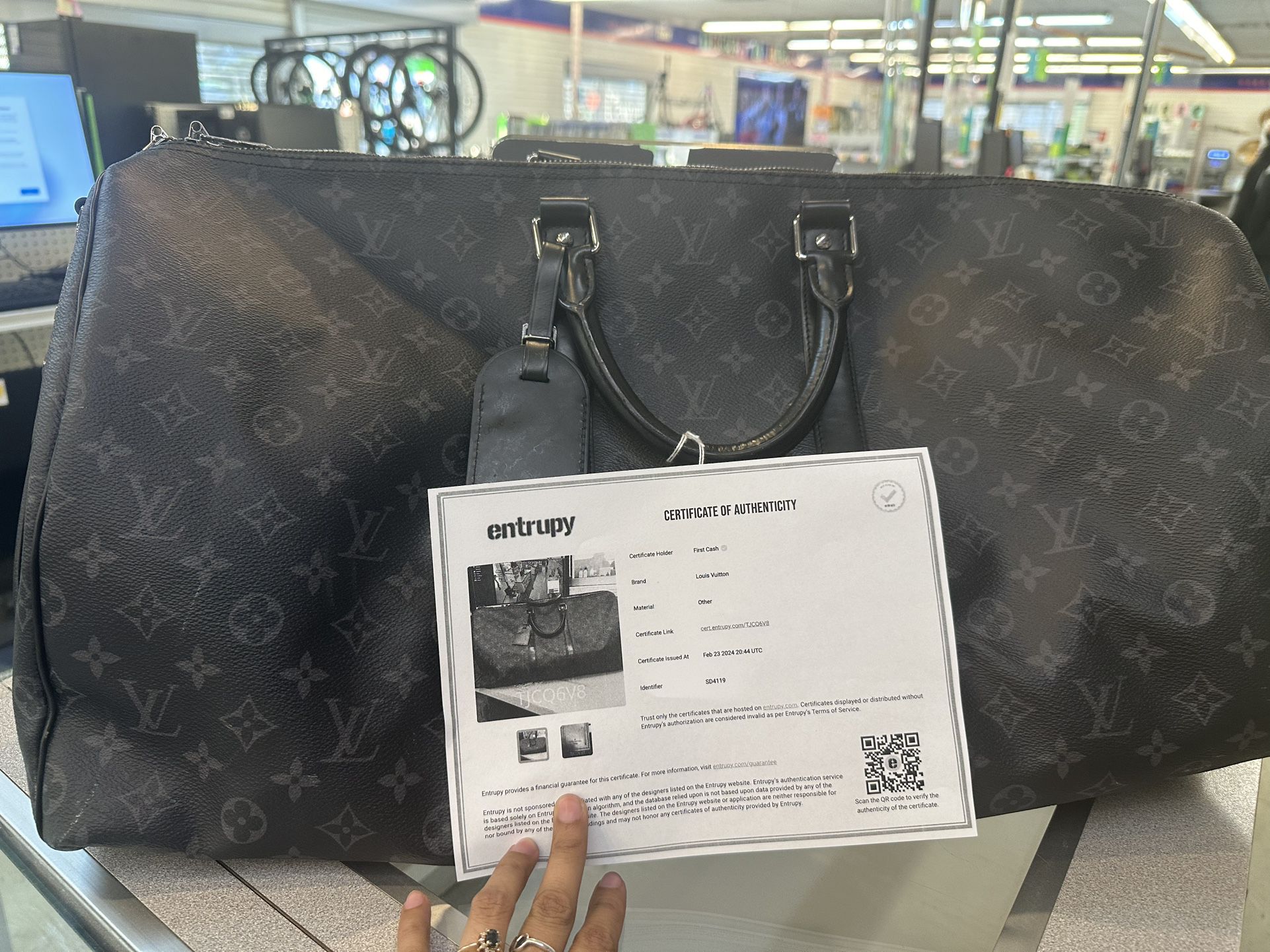 Louis Vuitton Duffle bag ( ask for kassy)