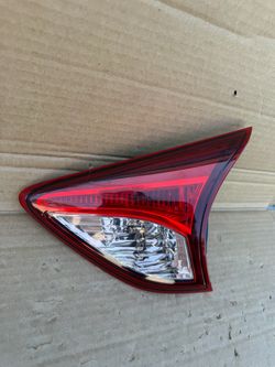 2013,2014,2015,2016 Mazda CX-5 TailLight Trunk/Mica De Cajuela Rh Passenger Oem,Original  Ask
