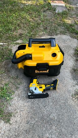 DeWalt Wet/Dry Vacuum and XR Jigsaw Bundle