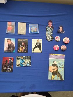 15 Elvis items , magnets , pins , invitations