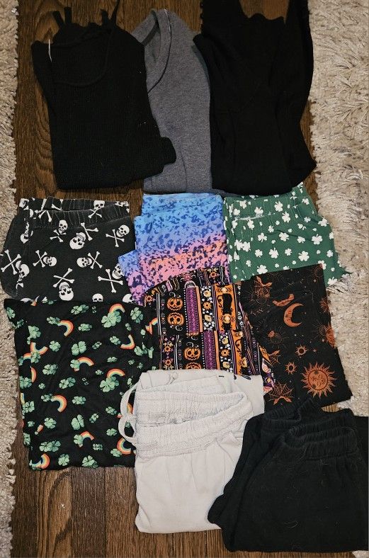 (11) Piece Womans Size X-Large Winter Clothes Lot