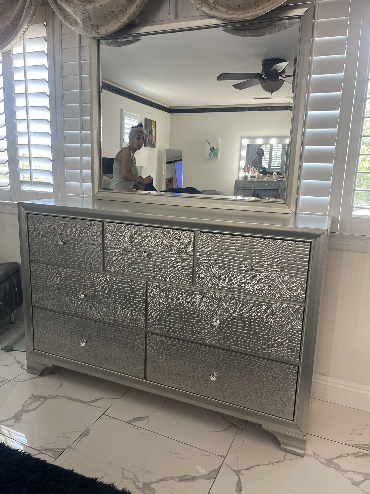 Dresser + Mirror $150 - Silver Crocodile Texture Contemporary Dresser