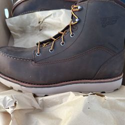 Red Wing Boots 2440 11e